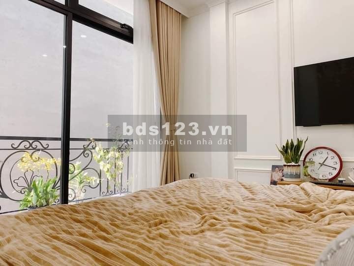 Bán nhà quận Đống Đa phố Hào Nam dt 40m2, 4 tầng, lô góc, giá bán chỉ 4.3 tỷ