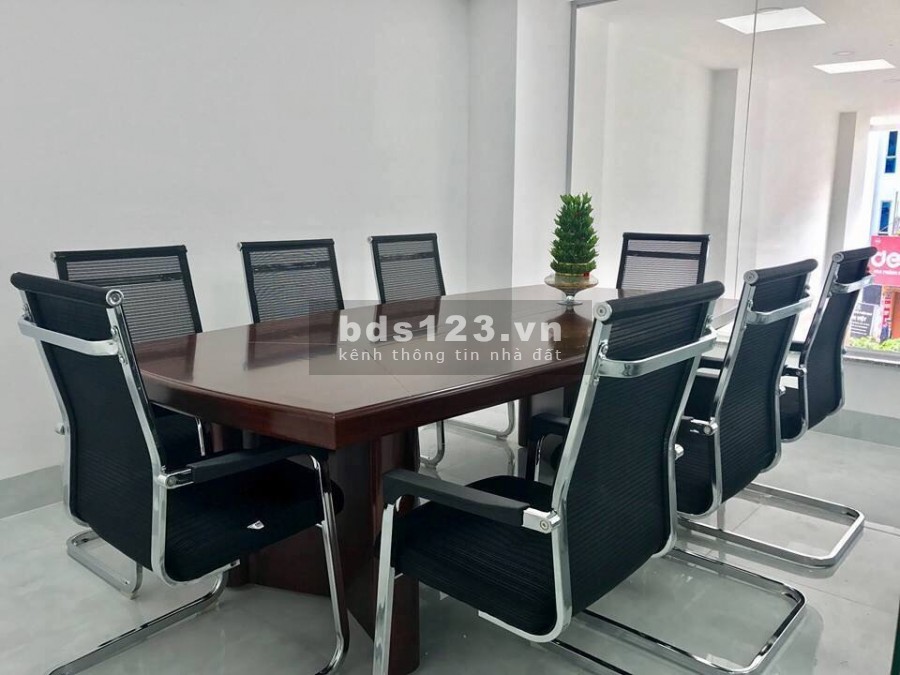 Cho thuê nhà Lê Văn Huân, Quận Tân Bình, diện tích 7x20, nhà có hầm trệt 4 lầu