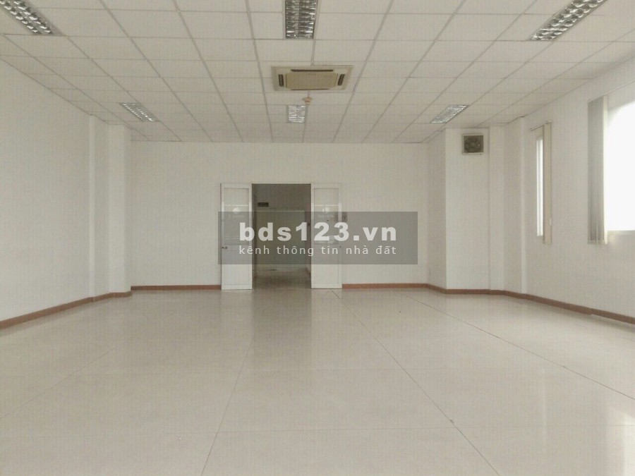 Cho thuê nhà Lê Văn Huân, Quận Tân Bình, diện tích 7x20, nhà có hầm trệt 4 lầu