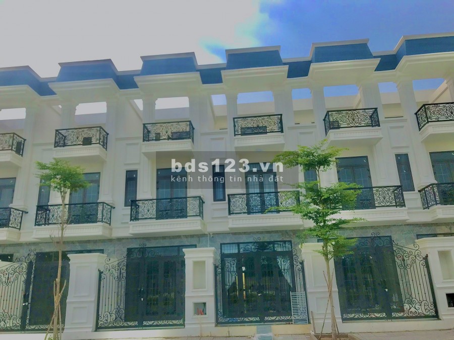 Bán nhà phố khu đô thị An Phú Cái Răng Cần Thơ đúc kiên cố 1 trệt, 2 lầu, lhcc