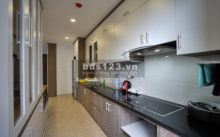 Bán căn hộ góc Lạc Hồng Westlake 2 ngủ, full nội thất siêu đẹp, view sông Hồng, Giá liên hệ: 0973781843 Ánh.