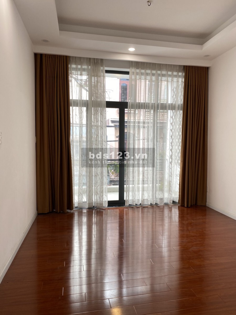 Nhà phố mặt tiền Đất Thánh gần chợ Tân Bình, giá bán 12.4 tỷ, xe ra vào tránh nhau thoải mái