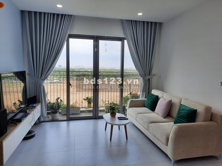 Bán nhanh căn 2 pn cc Palm Heights dt 85m2, căn góc full nội thất, giá 4.6 tỷ, bao ra sổ, lh 0932151002