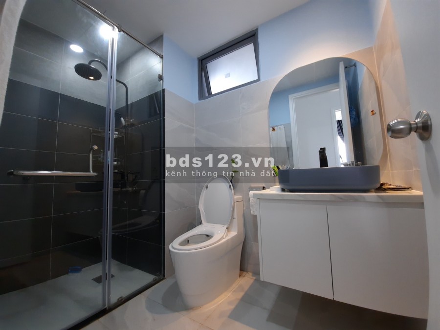 Bán nhanh căn 2 pn cc Palm Heights dt 85m2, căn góc full nội thất, giá 4.6 tỷ, bao ra sổ, lh 0932151002