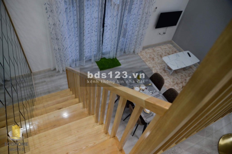 Cần bán căn hộ ngay trung tâm quận 3, view nhìn ra tòa nhà Viettel bao đẹp giá chỉ 1 tỉ 8