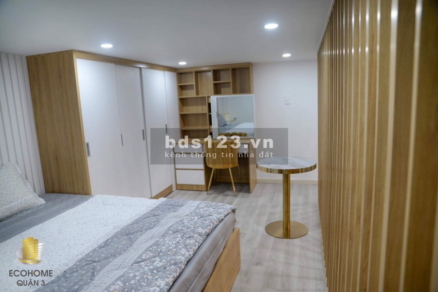 Cần bán căn hộ ngay trung tâm quận 3, view nhìn ra tòa nhà Viettel bao đẹp giá chỉ 1 tỉ 8