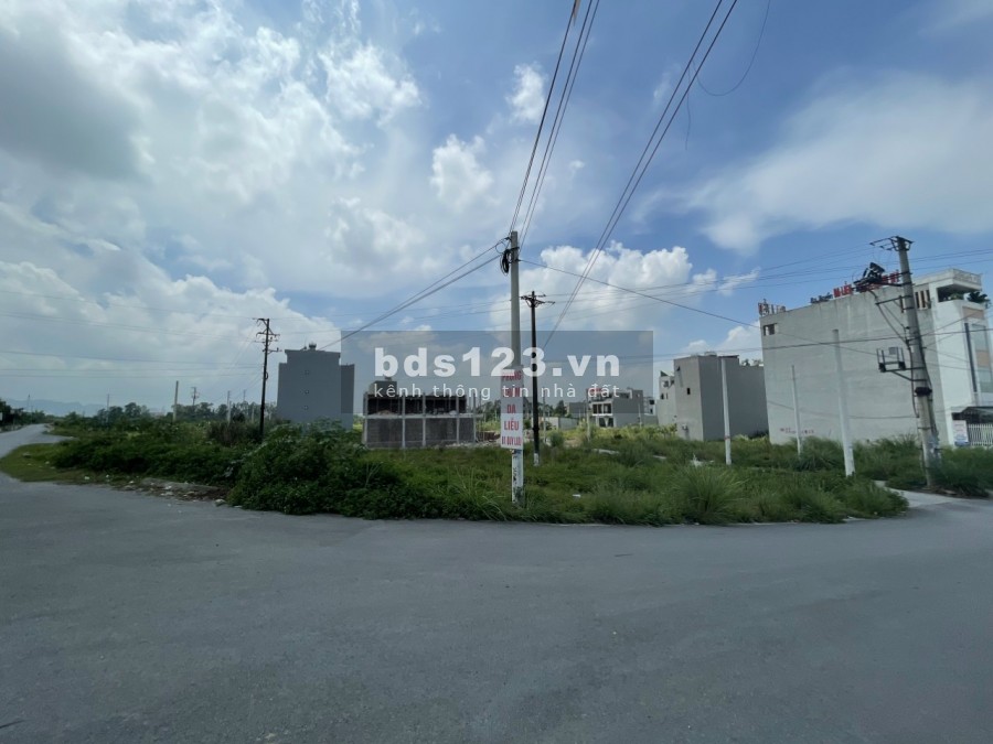Bán đất đấu giá Lam Hạ, Phủ Lý, Hà Nam, diện tích sử dụng 96m2, giá 2,x tỷ, mt 5m