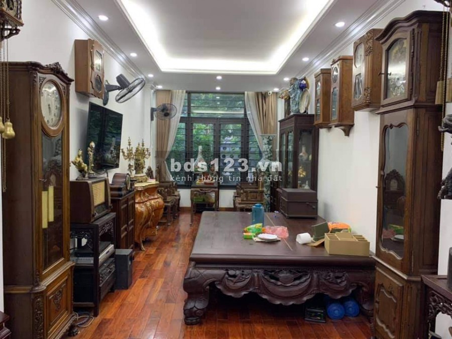 Bán nhà Hoàng Như Tiếp, vị trí đắc địa dân cư đông, mặt phố kinh doanh, lhcc