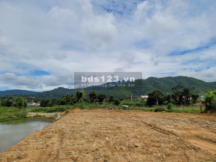 Bán đất kèm nhà đất view sông Đa Nhim, thị trấn Dran, phù hợp để đầu tư nghỉ dưỡng