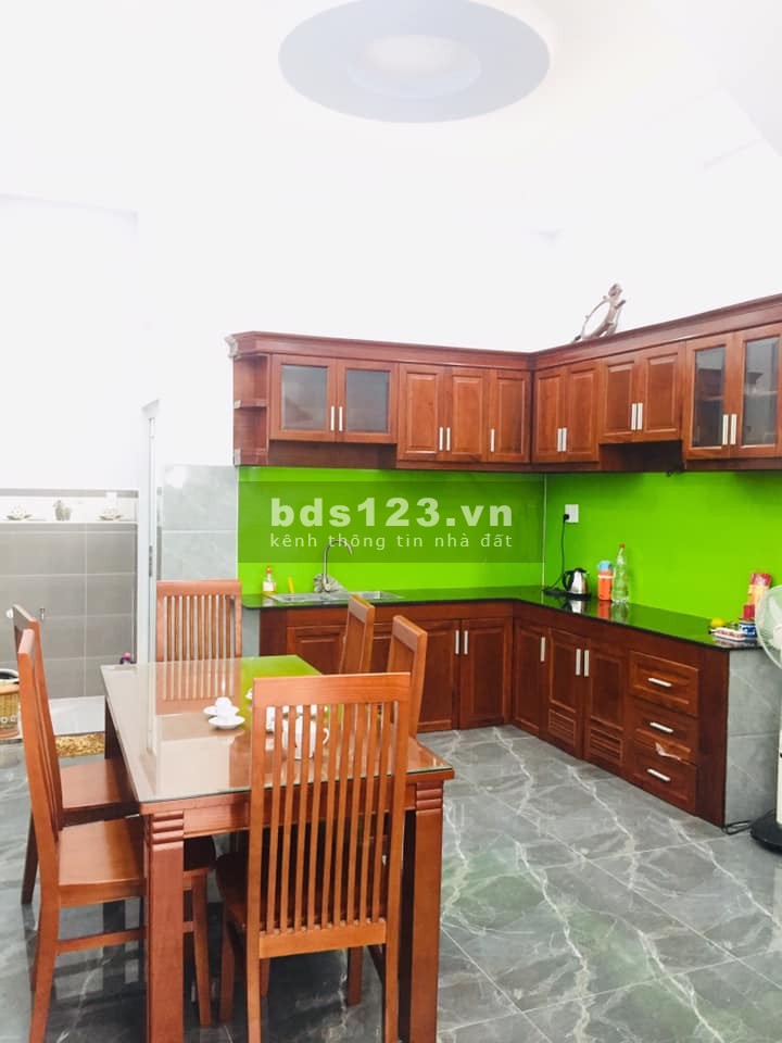 [Bán nhà] Nguyễn Hữu Tiến, Tân Phú, dt 4.3x18m, giá 7 tỷ 690tr, LH 0933592713