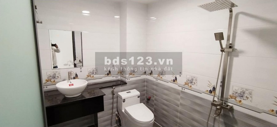 Bán nhà hẻm xe hơiThoại Ngọc Hầu, dt 76m2(5.5x14), 5 tầng, 5PN,…