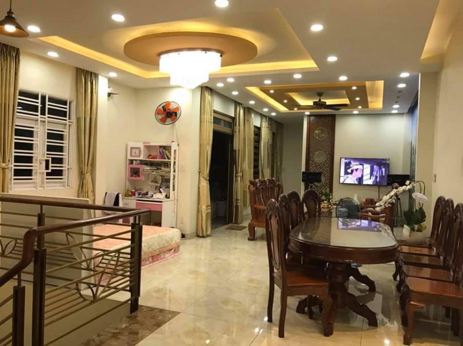 Bán Nhanh Mùa Covid diện tích 4x21m, đúc 5 tầng, đường rộng 24m, giá 13.5 tỷ, chính chủ