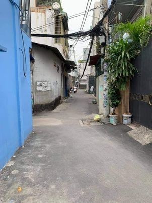Bán Gấp Nhà Phan Văn Trị, HXH, mặt tiền lớn 6,5m x 12m giá rẻ 5 tỷ. LH 0376966383