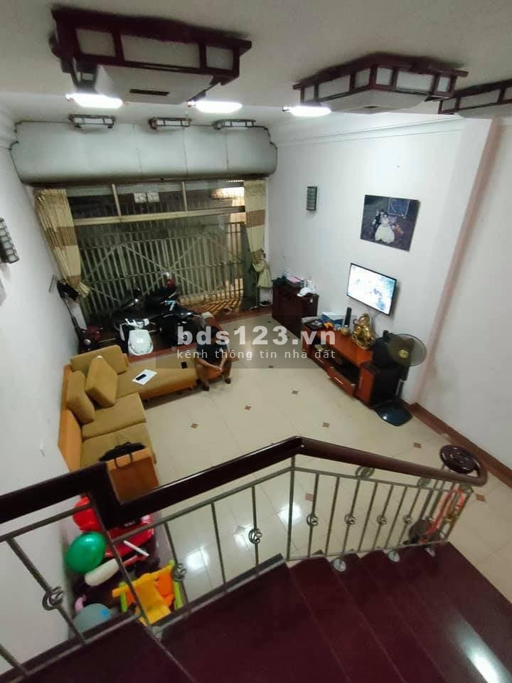 Bán nhà số 21 Quan Hoa diện tích sử dụng 65m2, 4 tầng mt 4.7m. Giá 6.4 tỷ cực đẹp