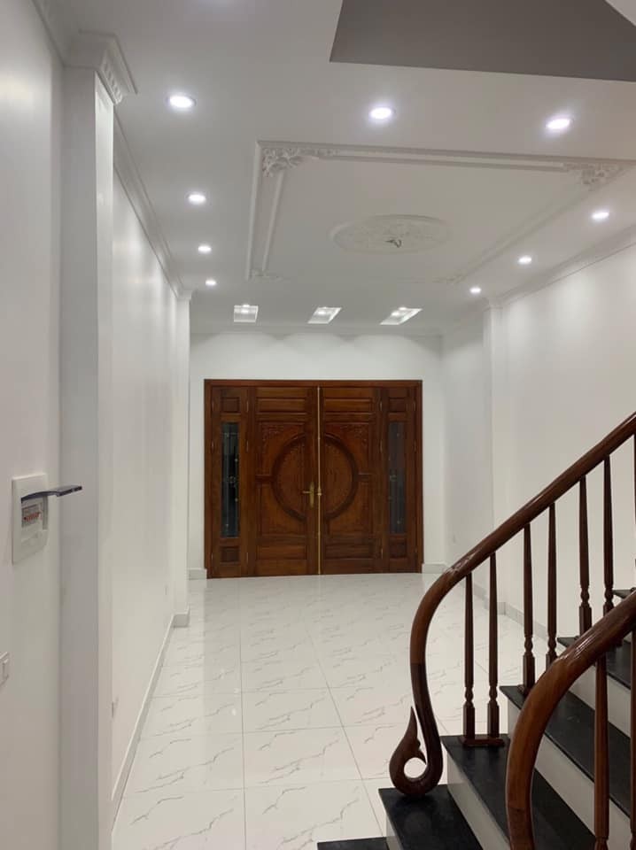 Nhà Phố Tân Mai Hoàng Mai giá chỉ 4.2 tỷ, 4 tầng sổ đẹp sang trọng ô tô tránh