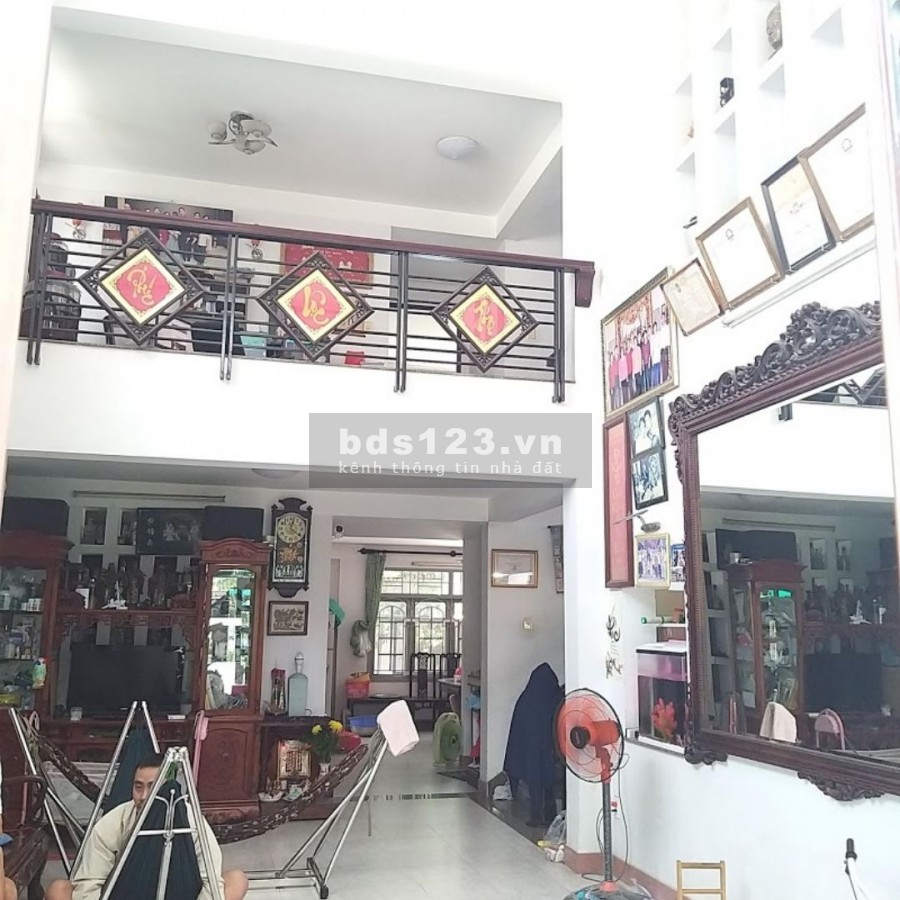 Bán nhà chia tài sản 261m2 Lê Văn Thịnh Quận 2 giá chỉ 20 tỷ còn thương lượng