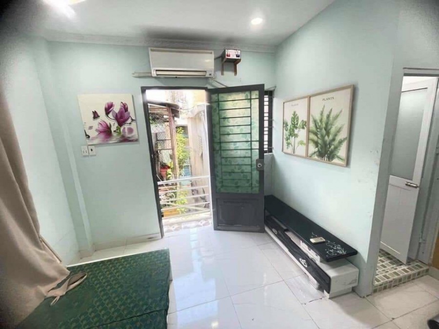 Nhà bán, Nguyễn Văn Cừ, diện tích 16m2, giá 2,7 tỷ, phường Cầu Kho, Quận 1