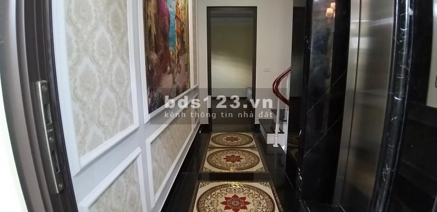 Bán nhà lô góc ngõ phố Thạch Bàn, Long Biên Hà Nội, dt 34m2, 4.5 tầng, giá 2.9 tỷ