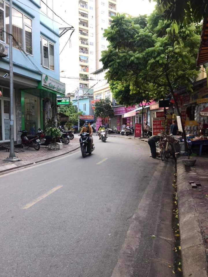 Bán nhà nguyên căn Minh Khai, Hai Bà Trưng, vỉa hè rộng, kinh doanh, gara ô tô, giá 5,75 tỷ.