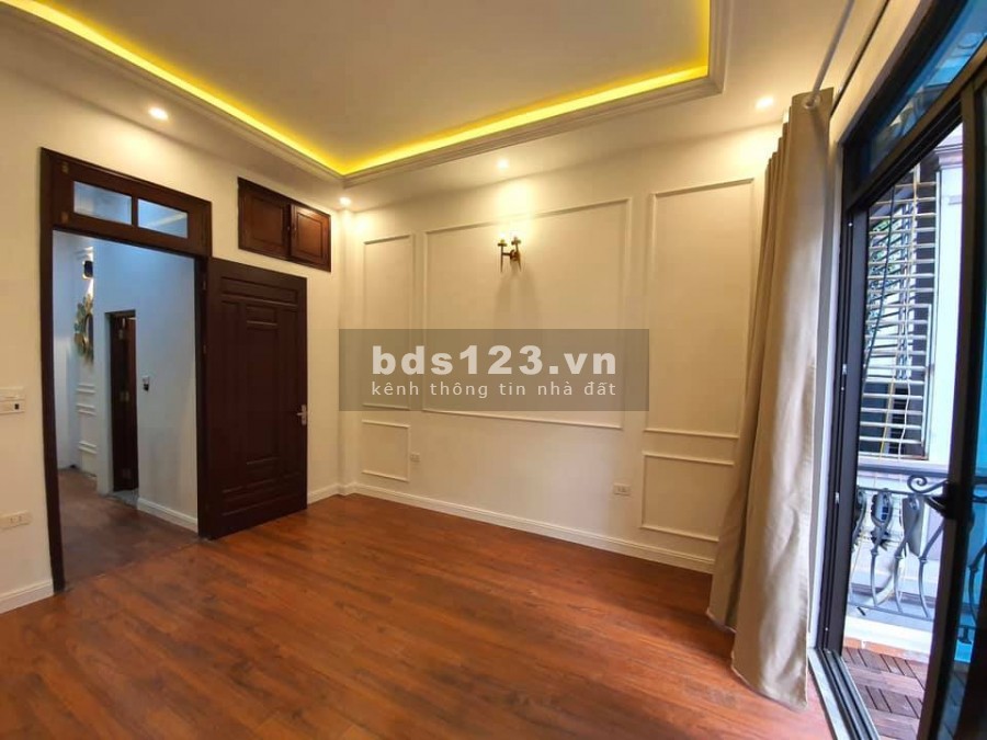 Bán nhà Lê Trọng Tấn Hà Đông, ô tô đỗ cửa tặng nội thất dt 53m2, 4 tầng, gía 6.3 tỷ