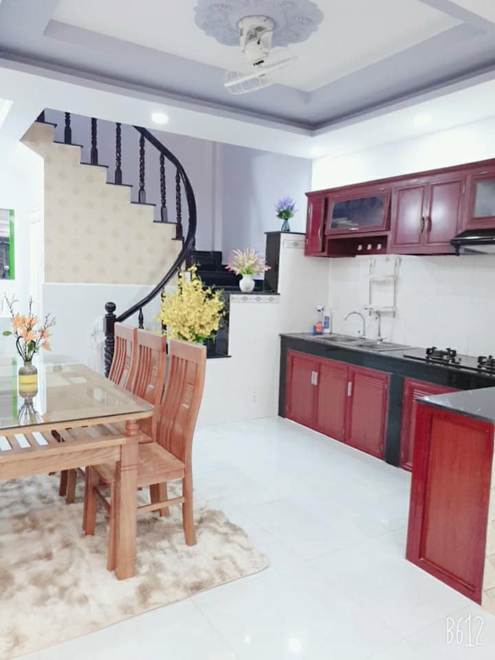 Nhà 4 phòng ngủ lớn, dt 51m2, 4 tầng, giá 4.85 tỷ Quang Trung, p10, Gò Vấp