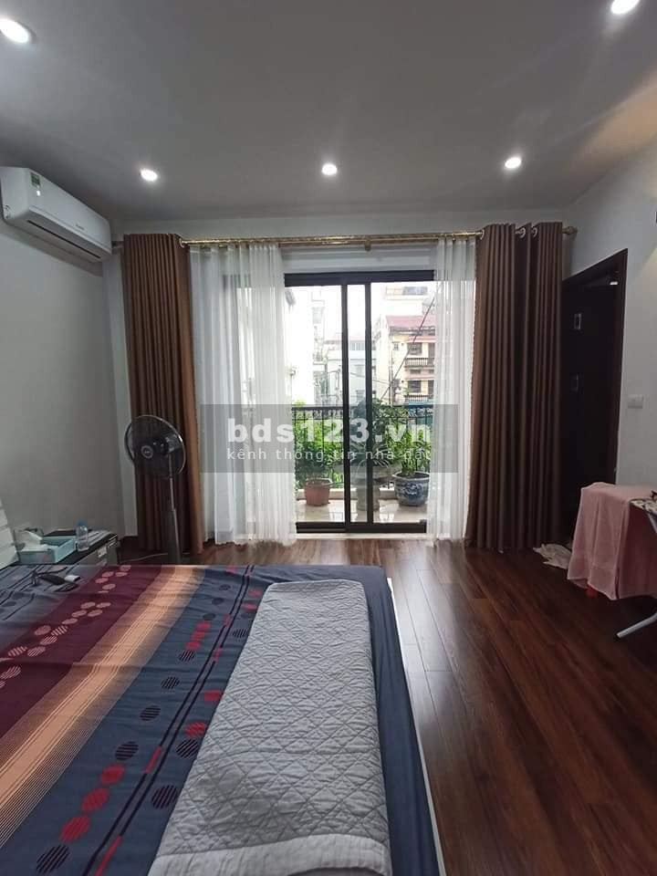 Bán nhà Võ Chí Công Cầu Giấy 5 tầng thoáng, nhà đẹp 3 mặt thoáng, dtsd 85m2