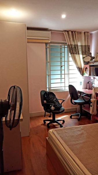 Quá Đẹp Thịnh Quang diện tích 23m2, 4 tầng, mt 4m, 5m ra phố giá 2.5 tỷ, lhcc