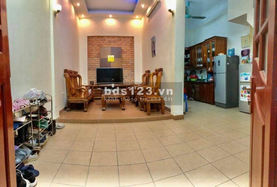 Bán nhà trường Chinh Quận Đống Đa đúc bê tông 4 tầng dt 45m2 giá bán 4.5 tỷ, lhcc