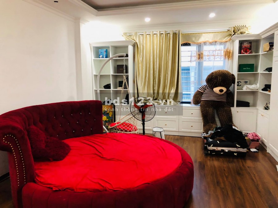 Mặt phố Nguyễn Hoàng Quận Nam Từ Liêm, kinh doanh, thang máy, diện tích 67m2