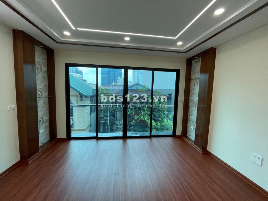 Bán nhà Ngõ 515 Hoàng Hoa Thám dt 55m2, mặt tiền 6m, giá nhỉn 3 tỷ