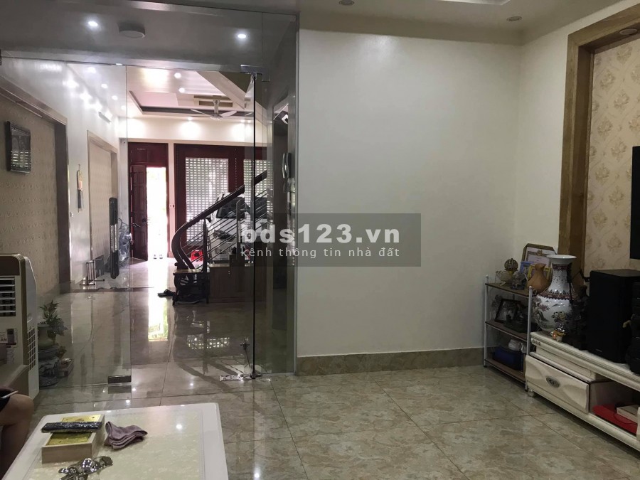 Bán nhà mặt phố KĐT Tuệ Tĩnh, TP HD, dt 75m2, mt 5m, cầu thang…