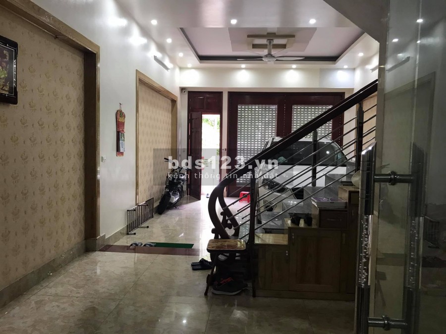 Bán nhà mặt phố KĐT Tuệ Tĩnh, TP HD, dt 75m2, mt 5m, cầu thang…