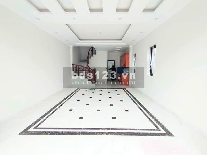 Nhà đẹp ở ngay, lô góc ngõ ô tô tránh, Đức Giang, Long Biên, dt 44m2, mt 4.5m, 5 tầng đúc