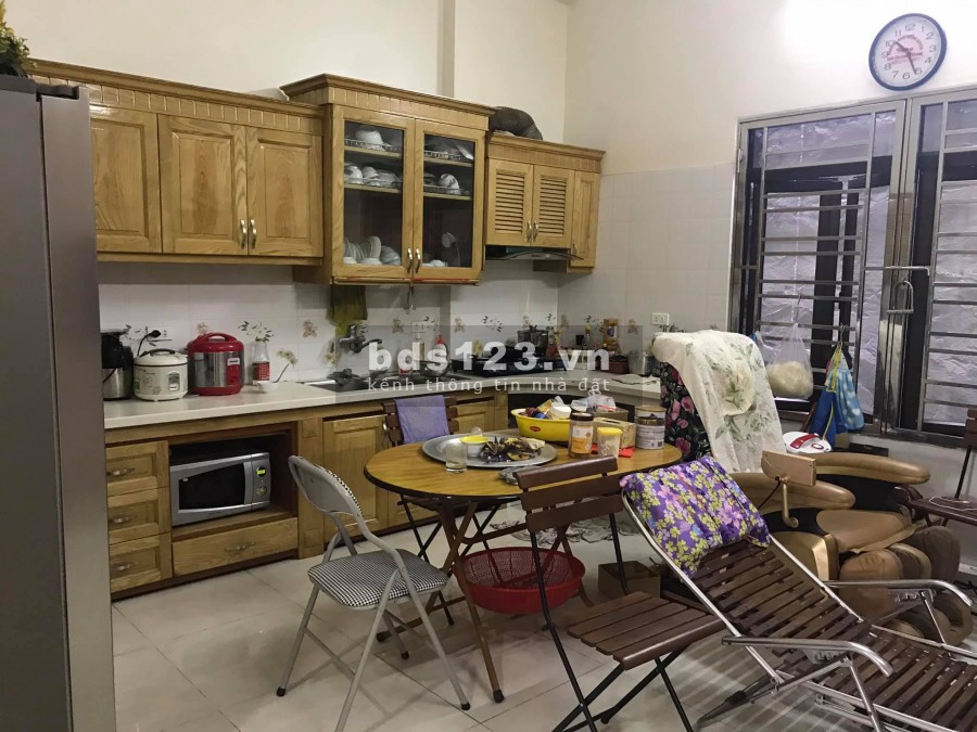 Bán nhà mặt phố KĐT Tuệ Tĩnh, TP HD, dt 75m2, mt 5m, cầu thang…