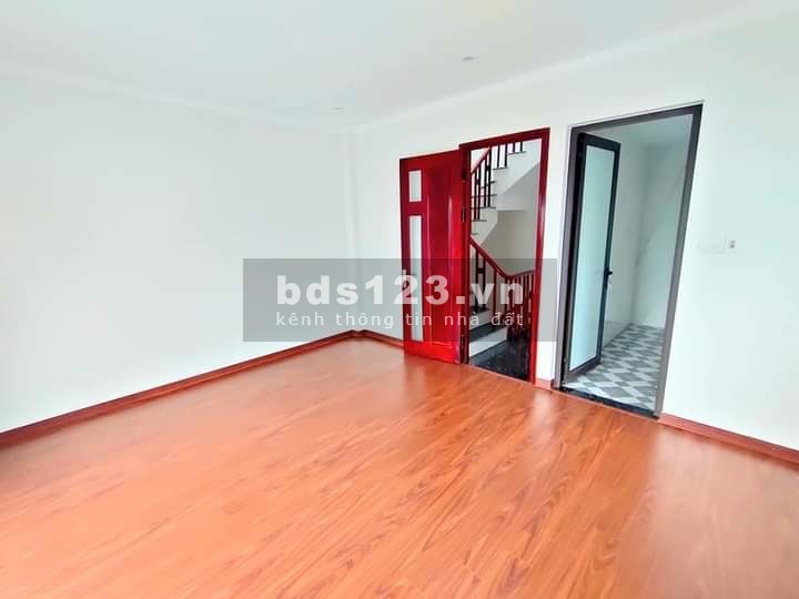 Nhà đẹp ở ngay, lô góc ngõ ô tô tránh, Đức Giang, Long Biên, dt 44m2, mt 4.5m, 5 tầng đúc