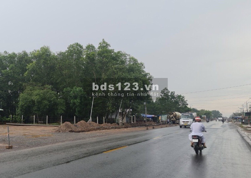 Bán đất khu công nghiệp Chà Là Tây Ninh, mặt tiền đường nhựa xe qua lại
