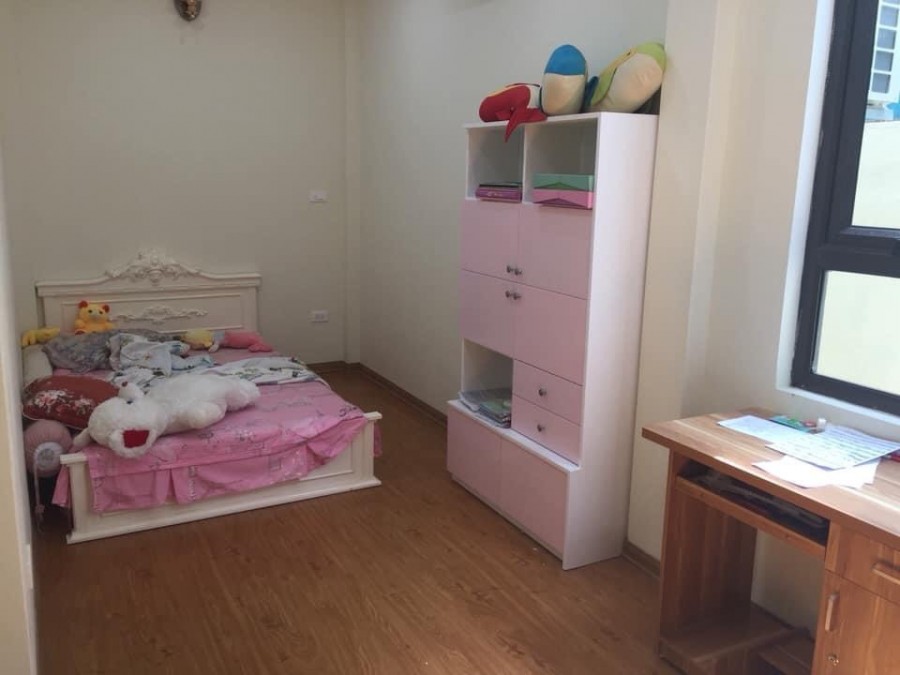 Bán nhà nguyên căn 4 tầng mt 5.8m, phố Hào Nam, giá 6.5 tỷ, ngõ thông rộng nhà đẹp ở ngay