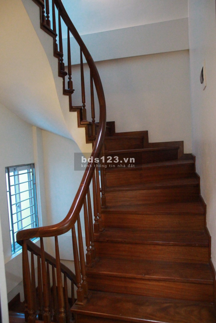 Nhà đẹp Nguyễn Chí Thanh, ngõ ô tô, kinh doanh đỉnh, dt 51m2x5T, giá bán 5.5 tỷ