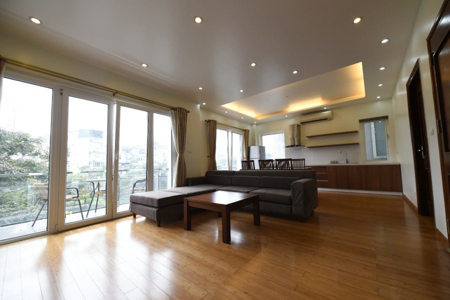 Bán 120m2 đất viewo Hồ Tây Hà Nội kinh doanh vỉa hè, giá bán 45 tỷ, có thương lượng