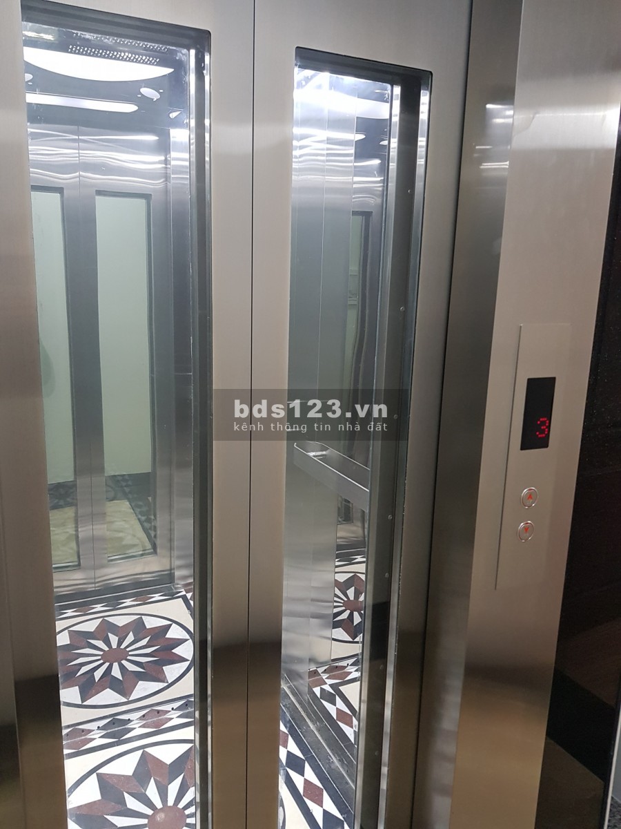 Bán nhà riêng nguyên căn phường Bồ Đề Quận Long Biên, dt 50m2, thang máy
