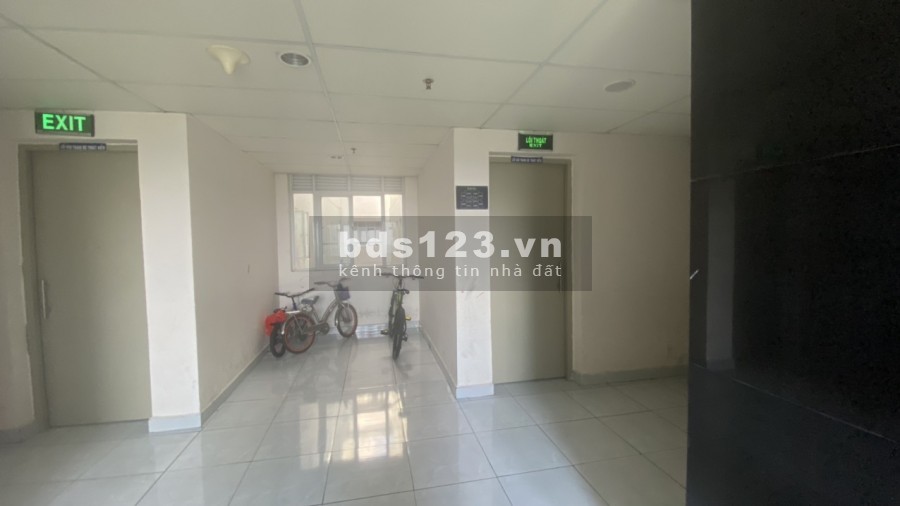 Mua bán chung cư SơnKỳ 1 giá rẻ nhất thị trường mùa covy, lầu 8 giá 2tỷ dt 65m2, 2PN