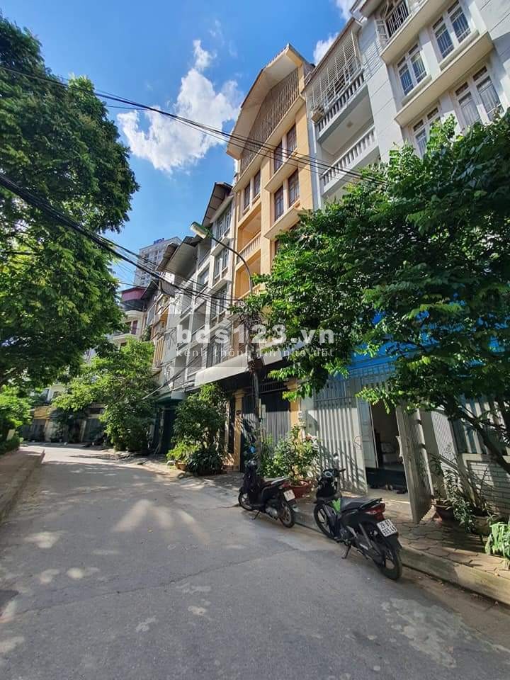 Võ Chí Công, dt 61m2, mt. 7m, khu phân lô trung tâm Bộ Giáo dục. Giá 13 tỷ