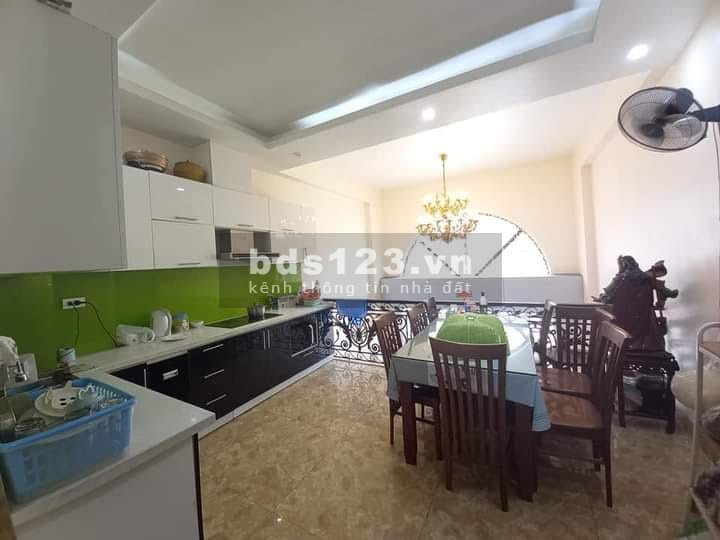 Hạ 1 tỷ bán gấp bông hậu Ngọc Lâm Long Biên vị trí hiếm nhà bán giá nhỉnh 2 tỷ