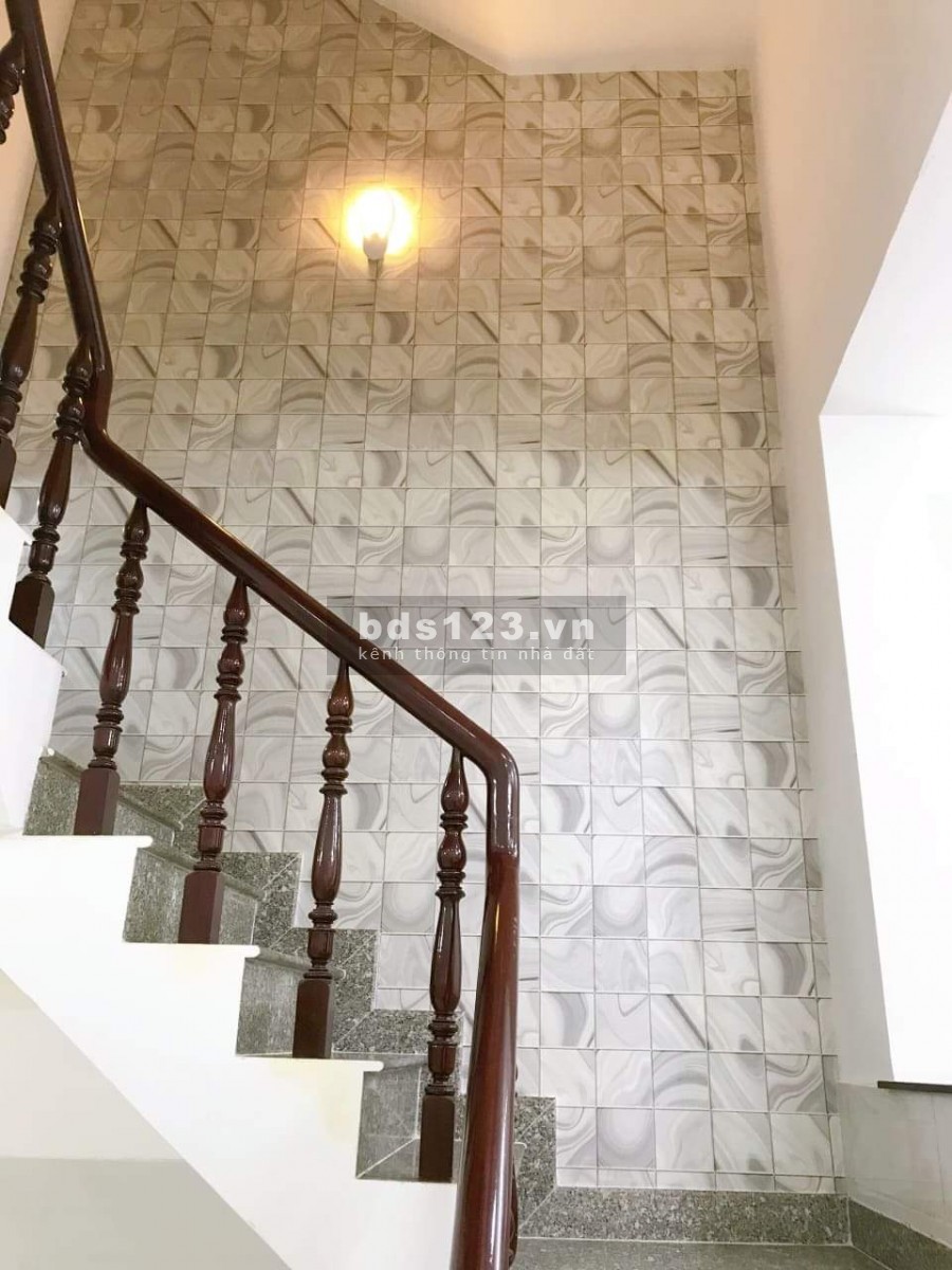 Bán nhà đường Tên Lửa, Quận Bình Tân dt 64m2 giá 6.95 tỷ, khu VIP cho giới nhà giàu
