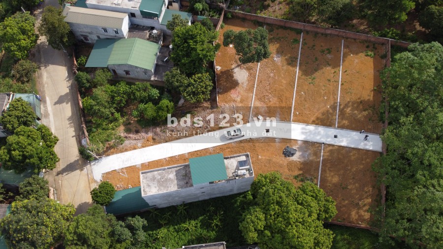 Tài chính hơn 2 tỷ có ngay hơn 200m2, đất sất ngã 3 Hoà Lạc, Hà Nội, lh 0965528169