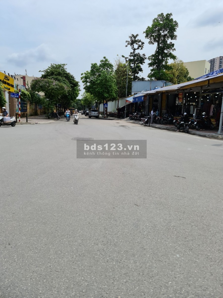Cho thuê nhà nguyên căn phố Phạm Tuấn Tài diện tích sử dụng 325m2, mt 5m, giá 35tr