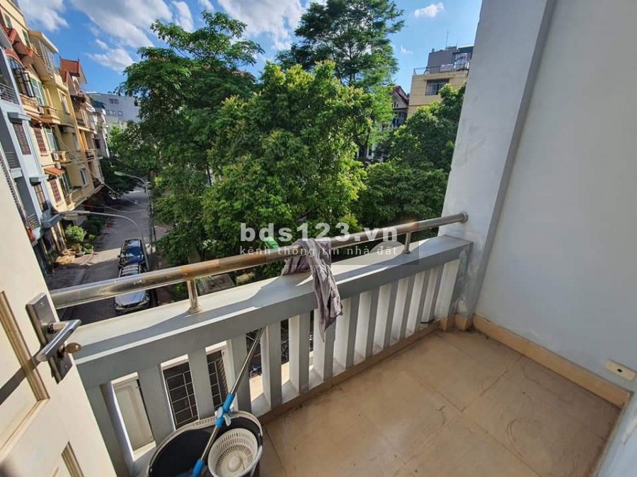 Võ Chí Công, dt 61m2, mt. 7m, khu phân lô trung tâm Bộ Giáo dục. Giá 13 tỷ
