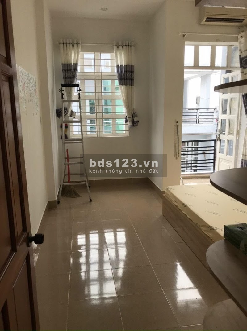 Bán nguyên căn đường Huỳnh Tấn Phát, Quận 7, dt 61m2, 3 tầng giá bán 4.8 tỷ