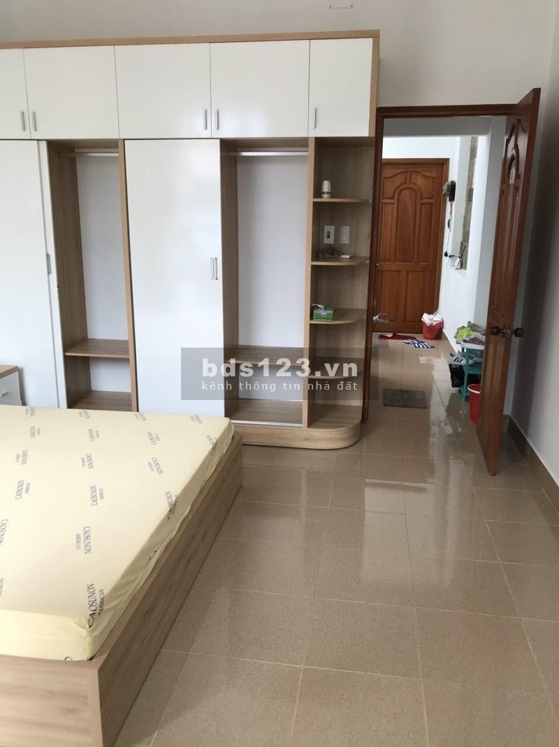 Bán nguyên căn đường Huỳnh Tấn Phát, Quận 7, dt 61m2, 3 tầng giá bán 4.8 tỷ