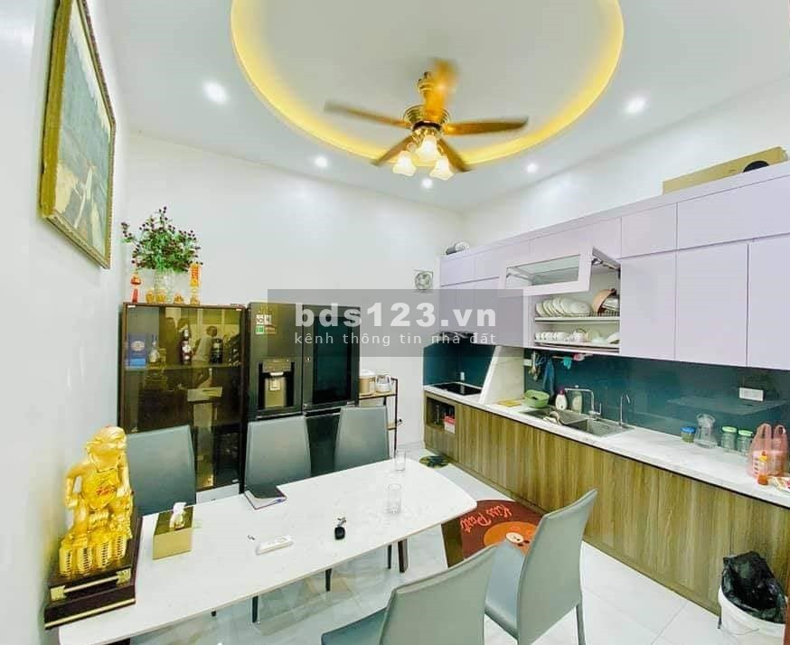 Bán đất tặng nhà khu VIP Quận 3, giấy phép xây dựng 5 tấm, Dân trí cao, An ninh tốt.